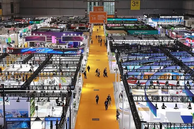 开放是世界繁荣发展的必由之路_繁荣与开放_繁荣与开放的前提是什么