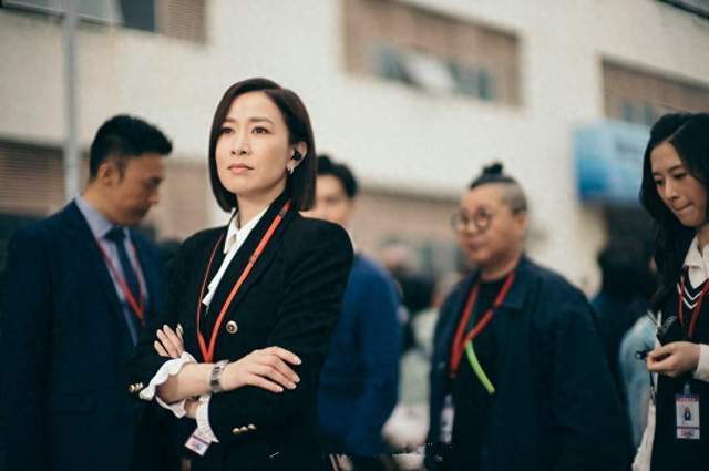 这剧成今年港剧最大的一匹黑马!大女主帅到无敌