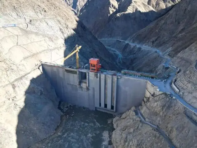 习近平同法国总统马克龙通电话_习近平同法国总统马克龙通电话_习近平同法国总统马克龙通电话