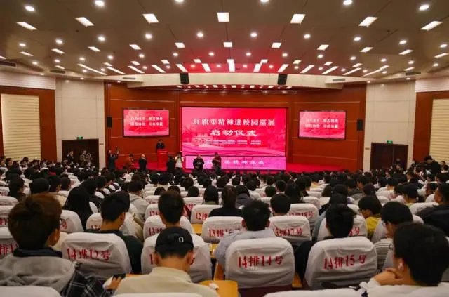 河南锦鲤按斤批发_全国超六成锦鲤来自河南_河南锦鲤实业有限公司