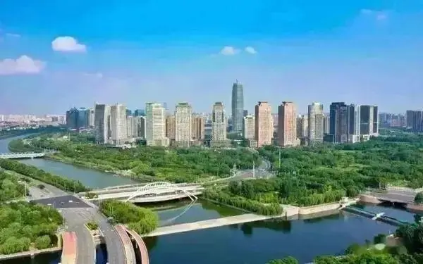 河南锦鲤按斤批发_全国超六成锦鲤来自河南_河南锦鲤实业有限公司