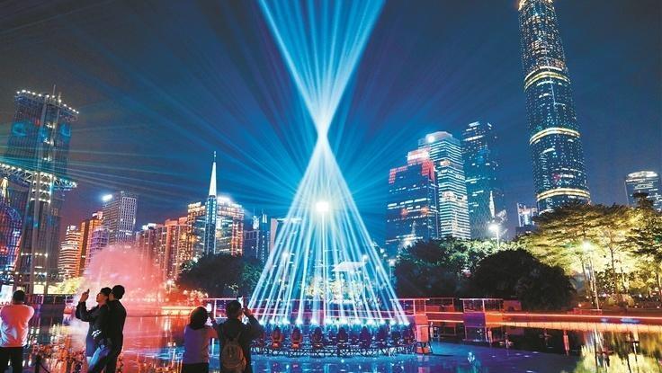 时隔三年 广州国际灯光节炫美亮灯