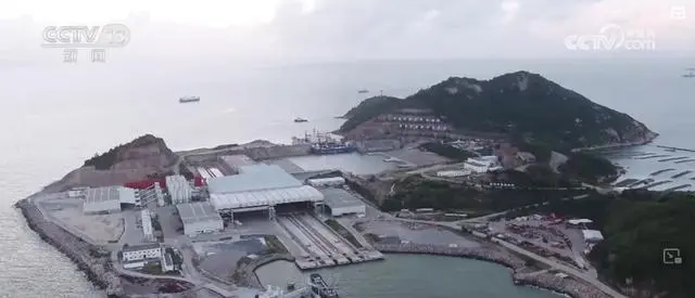 热折射效应_热度折射经济数据分析_数据折射经济“热度”