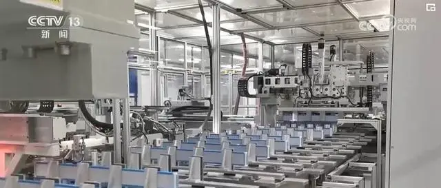 热折射效应_热度折射经济数据分析_数据折射经济“热度”