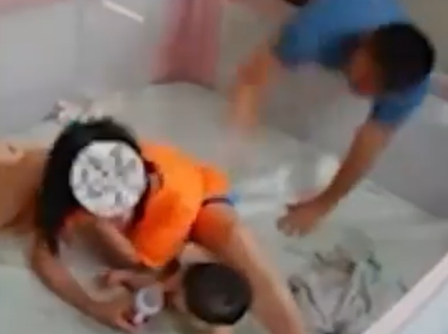 男子多次当着孩子面重拳殴打妻子画面曝光