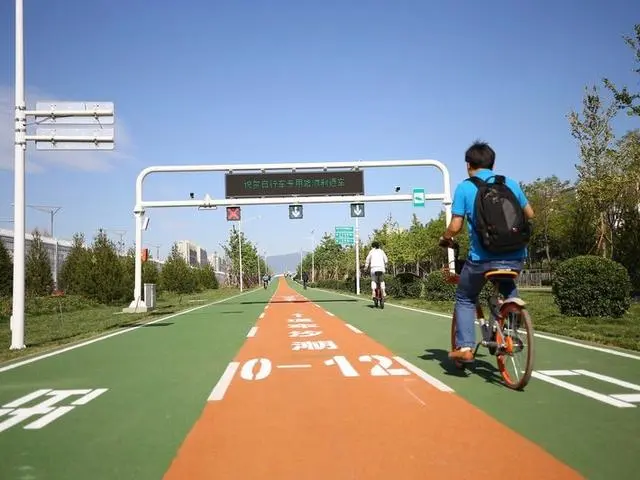 习近平在上海考察调研_习近平在上海考察调研_习近平在上海考察调研