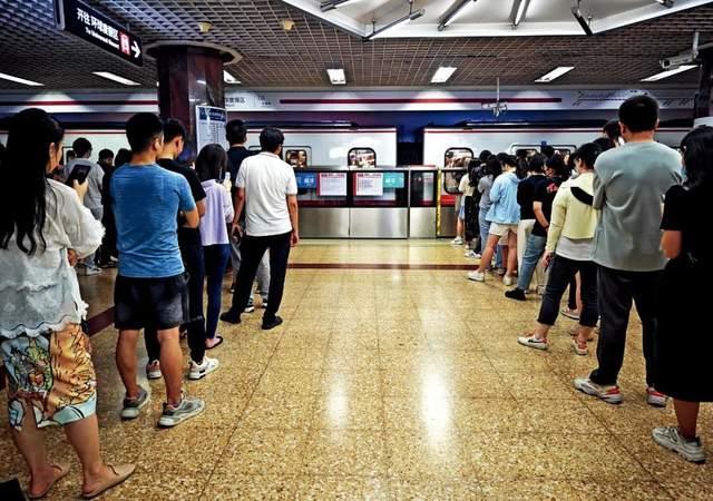 32个城市地铁仅有5城盈利 最赚钱的为何是武汉？