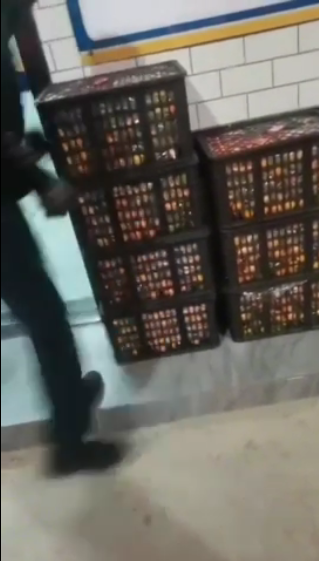 司机卸下橘子遗失2件 检测站2人停岗！赔偿800元达成和解！