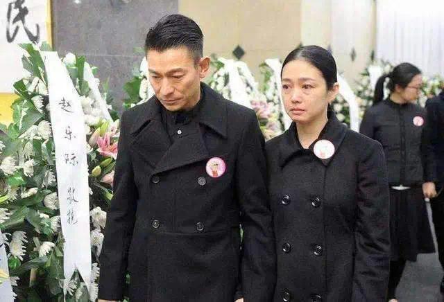 刘德华老婆名字不叫朱丽倩?结婚15年首曝真名