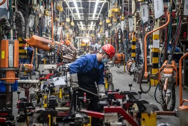 中国经济大船将乘风破浪持续前行_中国经济何以乘风破浪加速复苏_经济发展乘风破浪