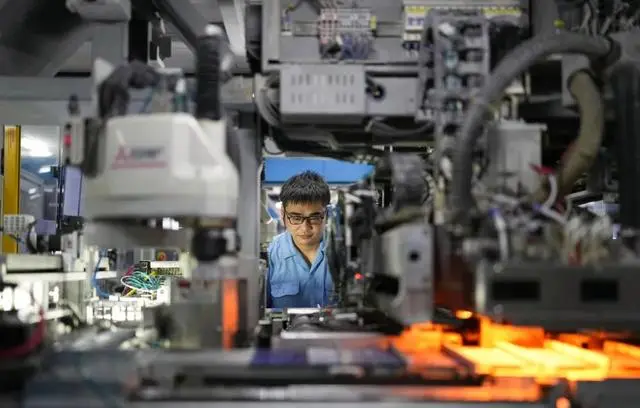 中国经济何以乘风破浪加速复苏_中国经济大船将乘风破浪持续前行_经济发展乘风破浪