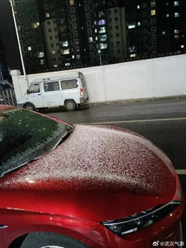 武汉下雪_下雪武汉欢乐谷能玩吗_下雪武汉自驾到庐山