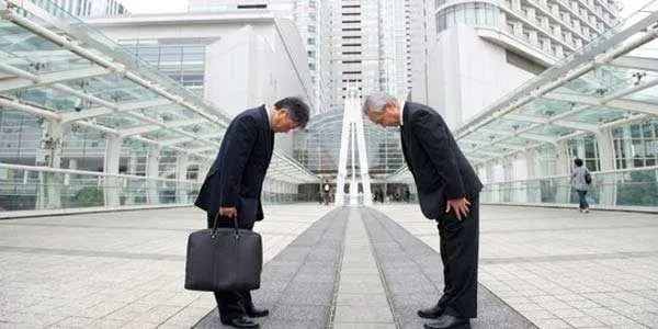 多国开启中国游客“抢人”大战_法国抢游客_甲国游客a在上海旅游时