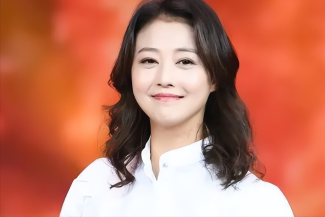 周海媚北京别墅被曝不值钱,在郊区属于六环,和机场距离比较接近