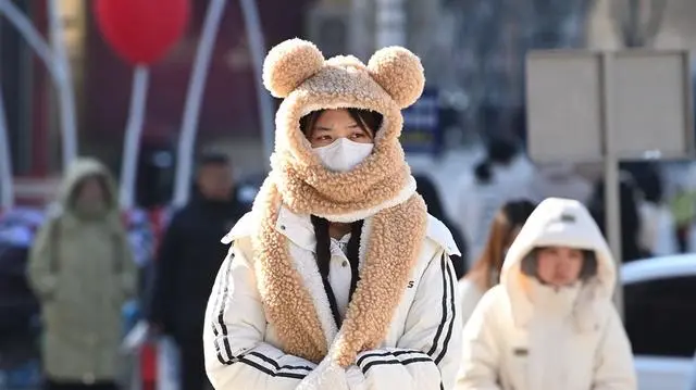 京城迎来今冬初雪_热地冷地保护地_多地迎来今冬最冷白天