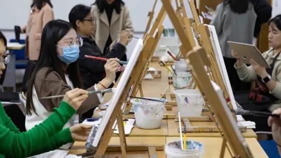 图片:年轻人在线组局 夜校开到全国各地