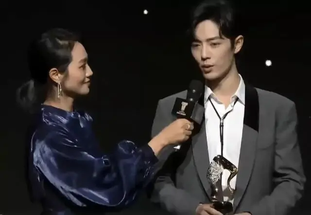 朱丹回应主持叫错名字_朱丹主持节目报错视频_朱丹主持叫错名字是什么节目