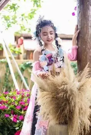 火灾爷爷背孙子_孙女救奶奶出墓地_爷爷奶奶火灾中为救11岁孙女遇难