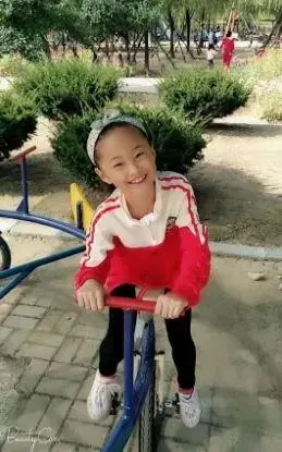 救爷孙的消防员_爷爷奶奶火灾中为救11岁孙女遇难_孙女救奶奶出墓地