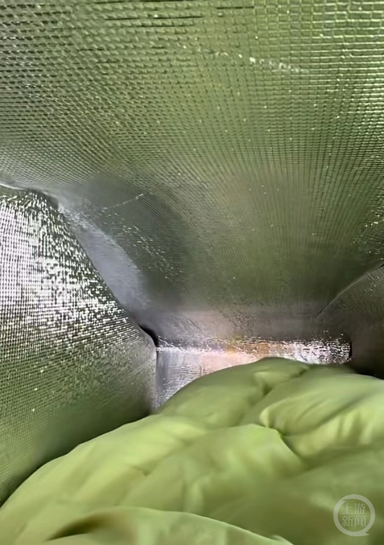 上海一小伙放弃租房住车里数月_上海一男子出租屋住了两周_上海小伙子出租屋