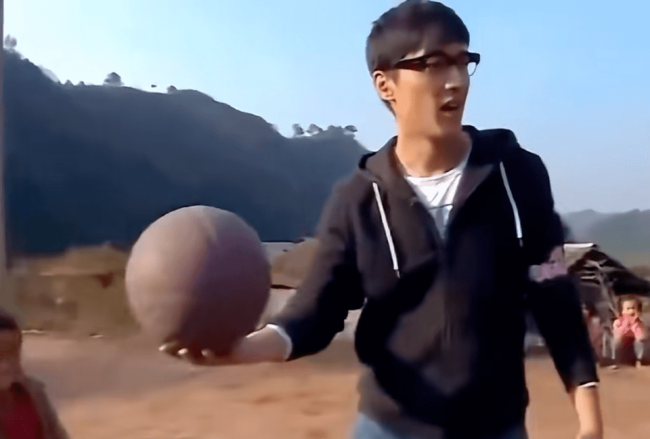 意外的骄傲！胡歌资助的女孩成了中科院博士