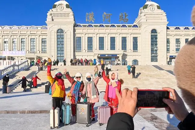 丁一宇微博粉丝突破1000万_倍量突破平台_冰雪季哈铁客发量突破1000万