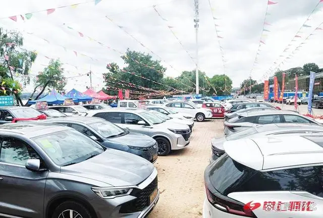 消费“主引擎”动能强劲_强劲动力_注入强劲动能