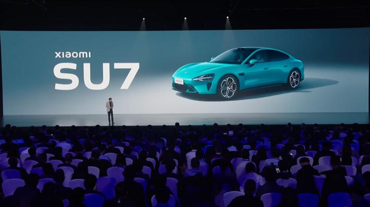 雷军是华为员工吗_致敬雷军回应华为企车的话_雷军致敬车企仅华为未回应