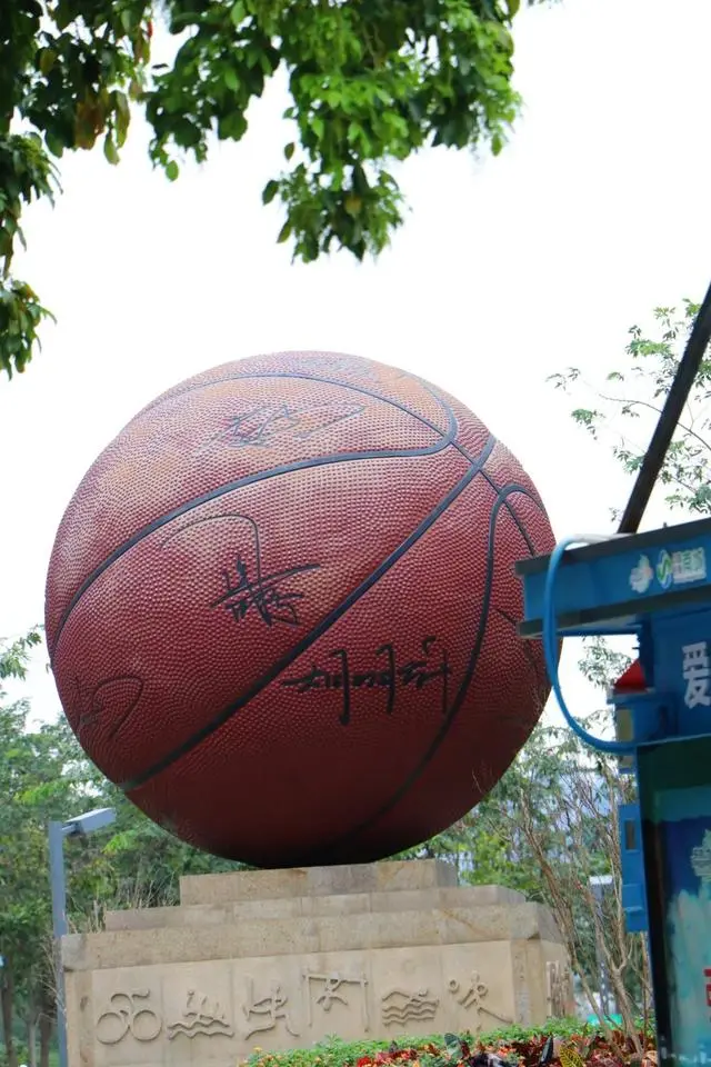 易建联宣布退役nba_易建联球衣退役仪式_易建联退役规划