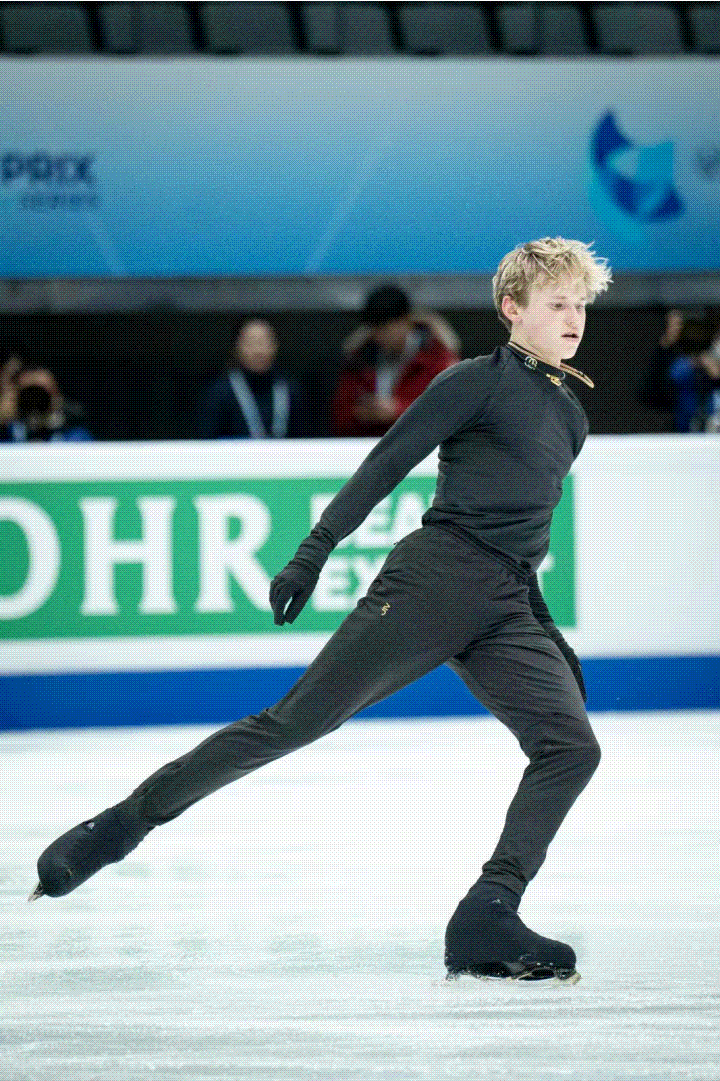 cba易建联退役_易建联退役_易建联球衣退役仪式