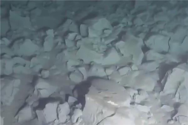 日本发现大地震海底“断层悬崖”_日本海边悬崖_日本悬崖