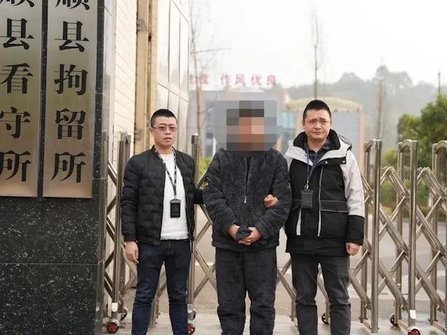 男子女厕装摄像头偷拍被刑拘 伪装成女性四处作案