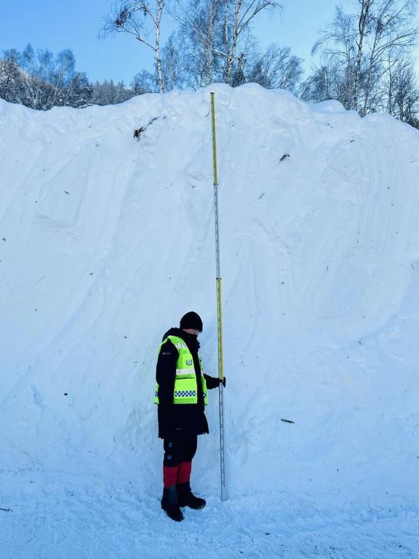 专家分析是何原因导致阿勒泰雪崩，如何防御？