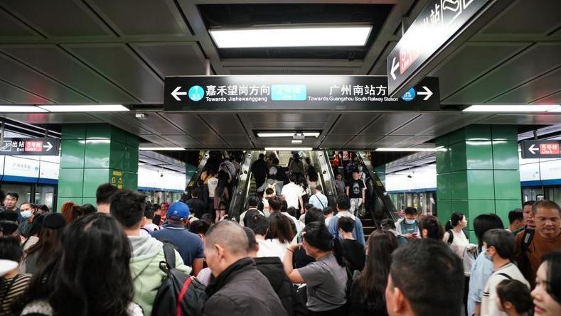 1月26日起广州地铁进入春运模式 将分时段“加时”