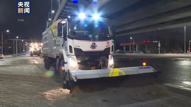 雨雪预警图片_六预警齐发！多地进入雨雪最强时段_雨雪天气预警