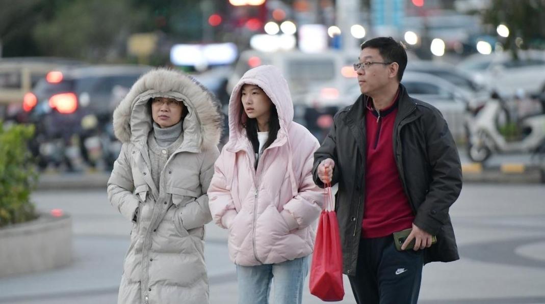 广州多区升级寒冷预警等级，阴冷持续到周六