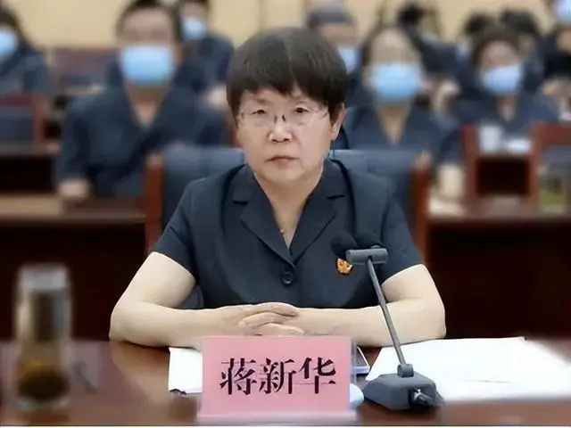 曾被称“女包公”的副院长落马_副院长致死_副院长身亡