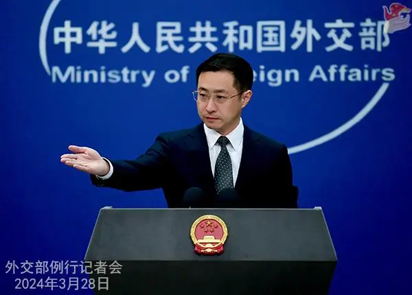 外交部驳斥美国_外交部宣布对美_外交部驳斥美财长“中国补贴论”