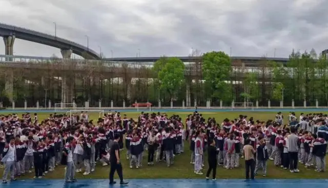 台湾花莲地震42次_台湾花莲县海域发生7.3级地震_台湾花莲县海域发生地震视频