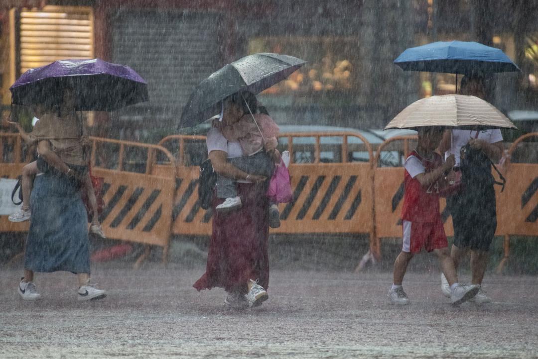 今夜广州雷雨持续 广东出现流域性洪水的可能性加大