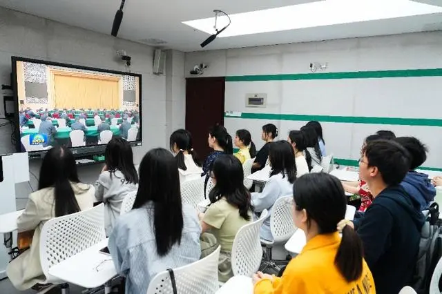 习近平在重庆考察调研_习近平在重庆考察调研_习近平在重庆考察调研