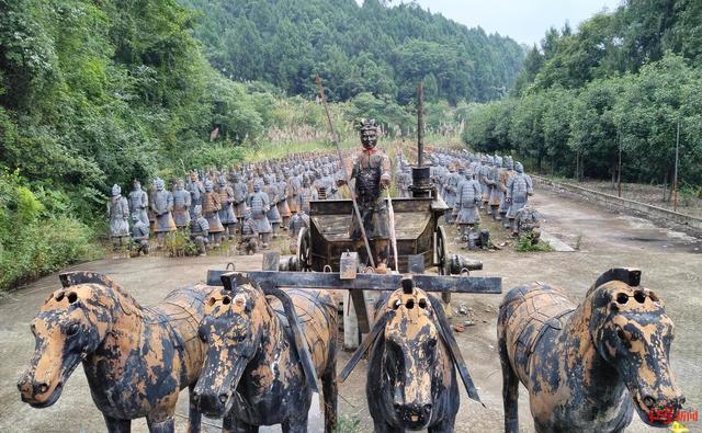 山寨兵马俑景区荒废近2年 老板去世 宏大愿景成空