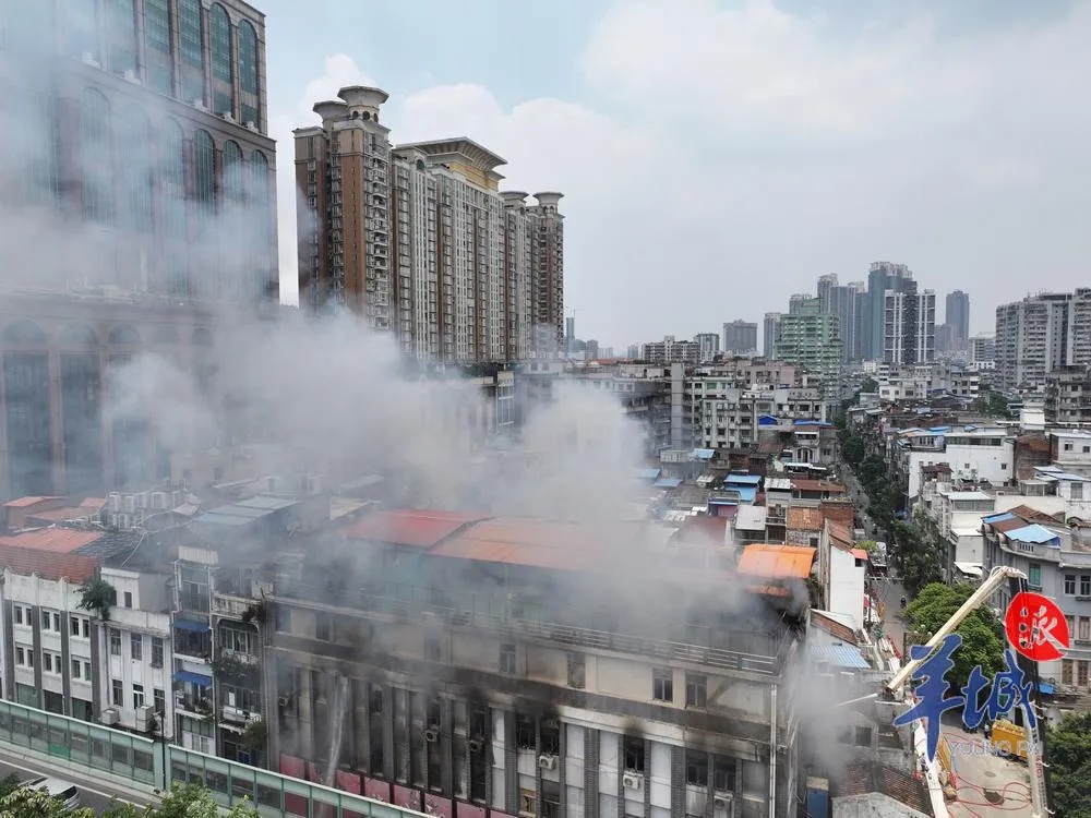 广州一批发市场发生火灾，有人不幸遇难