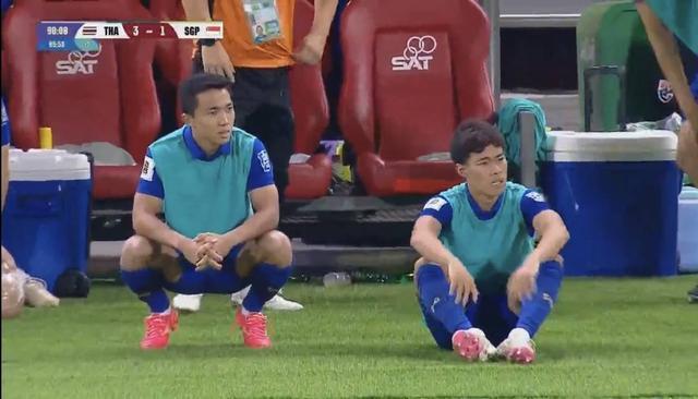 新加坡1-3泰国 国足幸运晋级18强赛