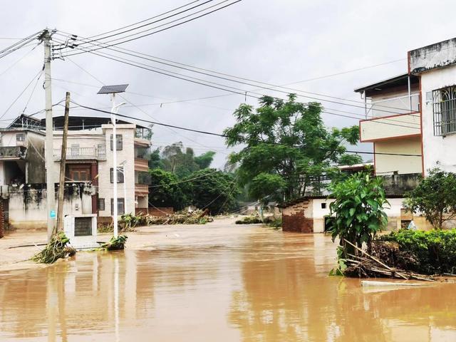 直升机已抵达梅州 直击救援 多地洪灾险情告急