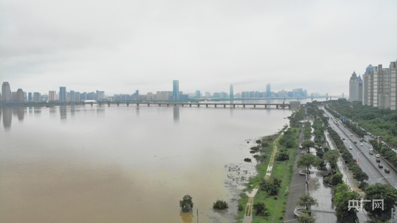 洪涝灾害已致江西36.5万人受灾_江西发生洪灾_江西洪灾2021