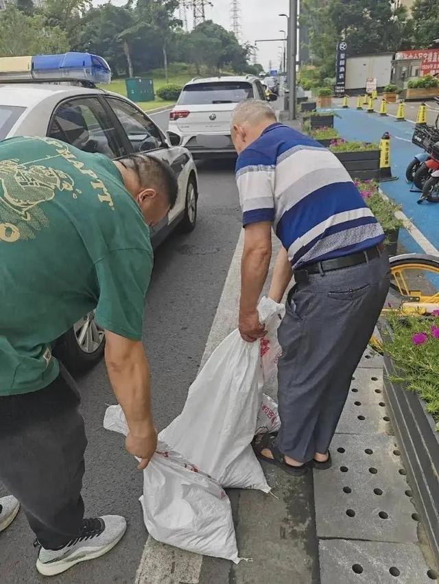 男子提三麻袋硬币偿还一万欠款被罚 消极对抗执行终受罚