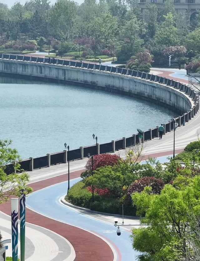 现实中的西虹市原来藏在青岛 跟随电影《抓娃娃》畅游这座美丽城市！