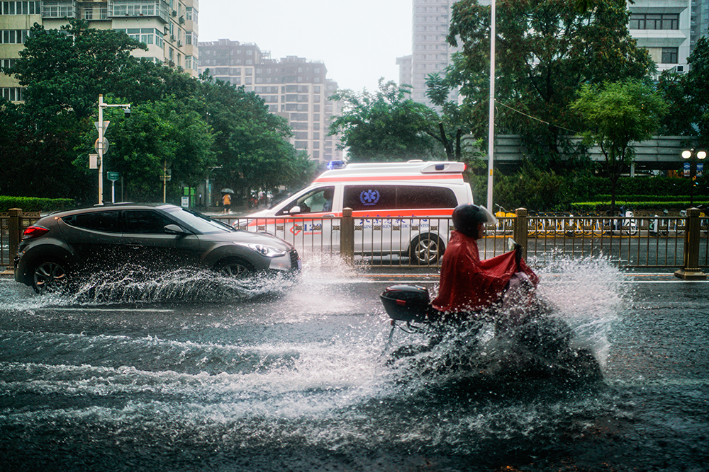 直击北京暴雨_北京特大暴雨直播_北京暴雨遇难