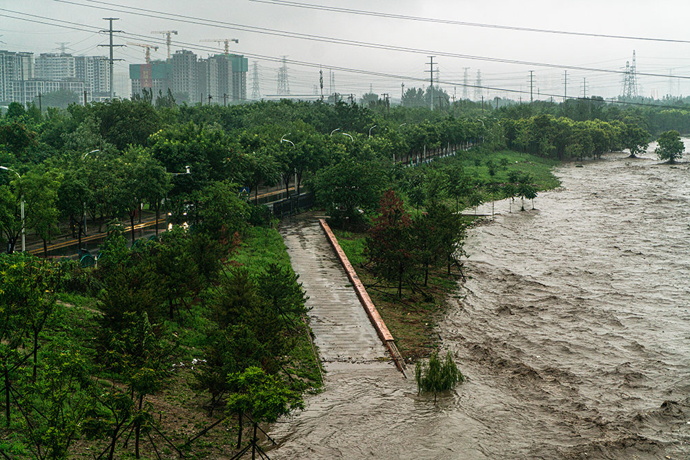 北京暴雨遇难_北京特大暴雨直播_直击北京暴雨